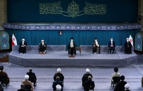 رهبر انقلاب: تمدن نوین اسلامی بدون وحدت شیعه و سنّی محقق نمی‌شود/ «عدالت» سرلوحه همه تصمیمات مسئولان باشد