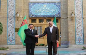 شاهد بالصور..وزير الخارجية الايراني يستقبل نظيره التركماني ويجري مباحثات معه