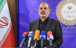 وزیر کشور: اختلال در ارائه خدمات برخی از پمپ‌های بنزین یک اشکال سامانه ای و به‌زودی رفع می‌شود