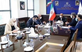 قاسمي يدعو الى تعزيز وتطوير العلاقات مع الجزائر