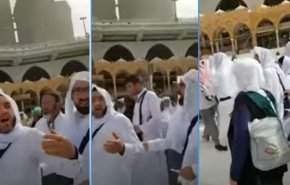 شاهد.. صهاينة يطوفون حول الكعبة بسخرية 