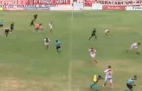 شاهد.. مباراة تنتهي بإطلاق نار خلال الدوري الأرجنتيني!
