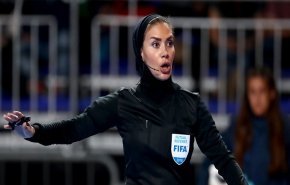 ترشيح الإيرانية كلاره ناظمي للقب أفضل حكم بالعالم في 2021 + صور