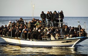 وصول سفينة مهاجرين على متنها عشر جثث إلى صقلية