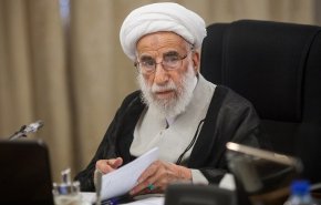 آیت‌الله جنتی: هیچ‌کجا نمی‌توان مردم را کنار گذاشت/ سیاست و اقتصاد باید بر محور تقوا باشد
