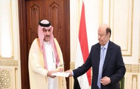 هادي يطلب دعما اقتصاديا عاجلا من السعودية