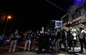 هجوم شهرک نشینان صهیونیست به محله «الشیخ جراح» در قدس اشغالی
