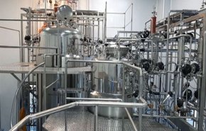 ايران تدشن أكبر خط لإنتاج اللقاح المضاد للحمى القلاعية 