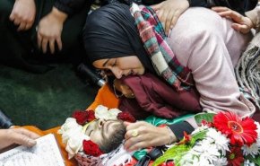  شاهد.. رام الله تشيع جثمان الشهيد محمد عباس