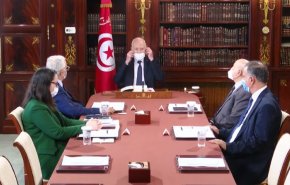 شاهد.. مخاضات تونس لعام 2021