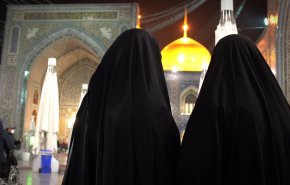 پخش مستند دیدار خانواده شهید مدافع حرم با سردار سلیمانی از العالم