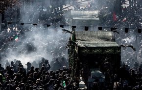 عکس| تشییع پیکر شهدای گمنام از مقابل دانشگاه تهران