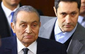 مصر ليست كُهْنة.. علاء مبارك يثير جدلا بعد رده على السيسي!