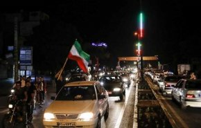 شادی شهروندان تهرانی از صعود تیم ملی فوتبال به جام جهانی ۲۰۲۲ + فیلم