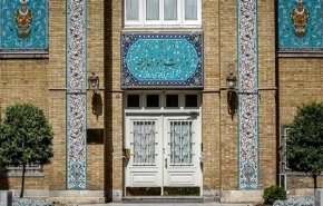 یک منبع مطلع: خبر منتشره مبنی بر نامه امیرعبداللهیان به مقام معظم رهبری ساختگی است
