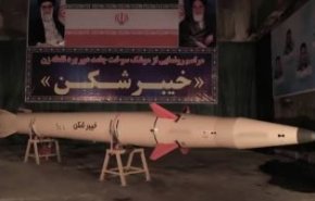 رونمایی از یک دستاورد راهبردی دیگر در جشن ۴۳ سالگی انقلاب اسلامی/ پیوستن موشک دوربرد نقطه زن 