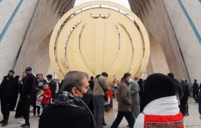 ادامه مسیر پر فروغ انقلاب اسلامی، درس‌آموزی و عمل به بیانیه گام دوم انقلاب است
