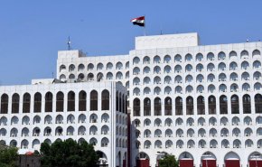 العراق يطلب من رعاياه مغادرة أوكرانيا وعدم السفر إليها