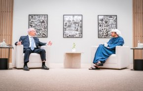 وزير خارجية الإمارات يستقبل رئيس الاحتلال الإسرائيلي السابق