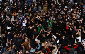 حضور انبوهی از زائران در شب شهادت امام موسی کاظم(ع) در کاظمین