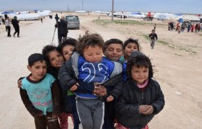 تحذيرات.. الأطفال العالقين قد يبقون 30 عاماً في مخيمات شمال شرق سوريا 