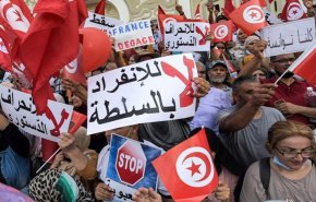 یکه تازی رییس جمهور تونس و بحران سیاسی این کشور 