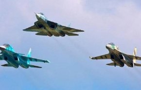 جنگنده های سوری مقر گروه تروریستی انصار التوحید را در ادلب منهدم کردند