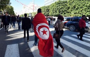 بالفيديو.. تظاهرة لحركة النهضة تطالب الرئيس التونسي بالتنحي