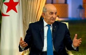  الرئيس الجزائري يجري محادثات مع رئيس الوزراء الإيطالي
