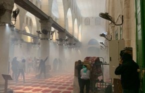 گزارش العالم از حمله وحشیانه صهیونیست ها به مسجدالاقصی + فیلم