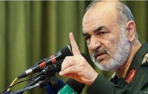 سردار سلامی:‌ سپاه باید تماما تجلی نور قرآن شود