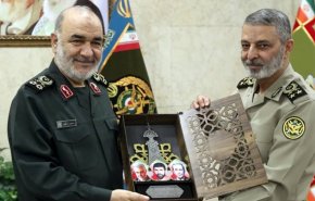 سرلشکر سلامی: ساخت پهپاد با تکنولوژی‌های متعدد در ارتش و سپاه بسیار چشمگیر است/ دشمن از اخوت و وحدت بین ارتش و سپاه بیمناک و عصبانی است