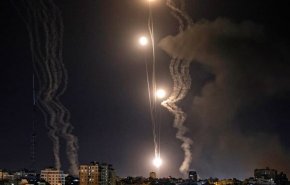 شاهد.. دوي انفجارات في مستوطنة سديروت وإصابات بين الصهاينة