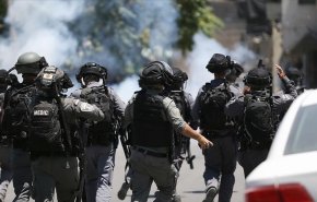 بازداشت ۱۱ فلسطینی در کرانه باختری توسط نظامیان صهیونیست
