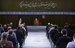 قائد الثورة : 12 عاما من التعليم للتلامذة اكبر فرصة لمأسسة اهداف الثورة
