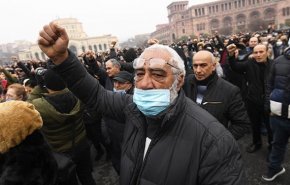 ادامه تنش سیاسی در ارمنستان با تظاهرات علیه پاشینیان