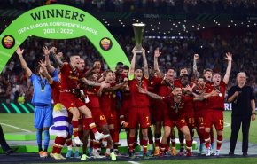 بفوز ساحق.. روما يتوج بلقب دوري المؤتمر الأوروبي