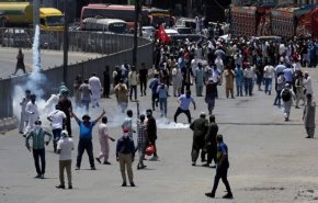 درگیری پلیس پاکستان با حامیان عمران‌خان/ وزیر کشور پاکستان تهدید به بازداشت عمران خان کرد