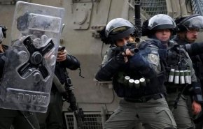 التهاب آفرینی صهیونیست ها پیش از «راهپیمایی پرچم»؛ یورش شبانه نظامیان اشغالگر به مسجدالاقصی