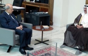 عون: برای برقراری روابط بهتر با کشورهای عربی تلاش می‌کنیم
