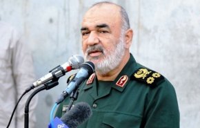 سرلشکر سلامی: آمریکا به فکر فرار آبرومندانه از بلاد اسلامی است