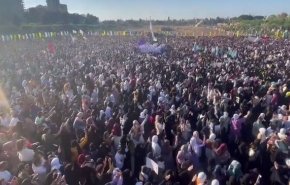 اجرای نسخه لبنانی «سلام فرمانده» در استادیوم شهر «صور» لبنان