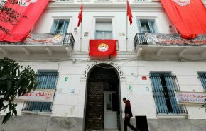 اتحادیه مشاغل تونس: اختیارات گسترده رئیس جمهور، دموکراسی را تهدید می‌کند