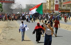 رویارویی صدها معترض ضد کودتا در سودان با نیروهای امنیتی