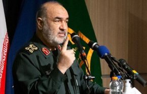 سردار سلامی: در قرارگاه سازندگی سپاه حرکت های جهادی و شبانه روزی درجریان است