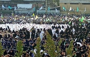 هزاران لبنانی سرود «سلام فرمانده» را در بیروت اجرا کردند + ویدئو