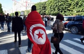 التونسيون يصوتون على مشروع دستور جديد