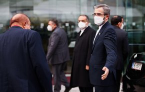 هیأت مذاکره‌کننده ایرانی جهت ادامه گفت‌وگوهای رفع تحریم عازم وین می‌شود