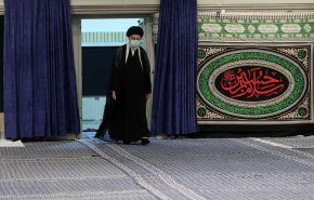 دومین شب مراسم عزاداری امام حسین(ع) با حضور رهبر انقلاب
