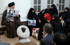 دیدار خانواده سردار شهید عبدالله اسکندری با رهبر انقلاب و تقدیر ایشان از روحیه خانواده شهید